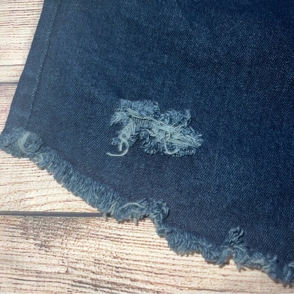 blue jean shorts - Picture 3 of 6